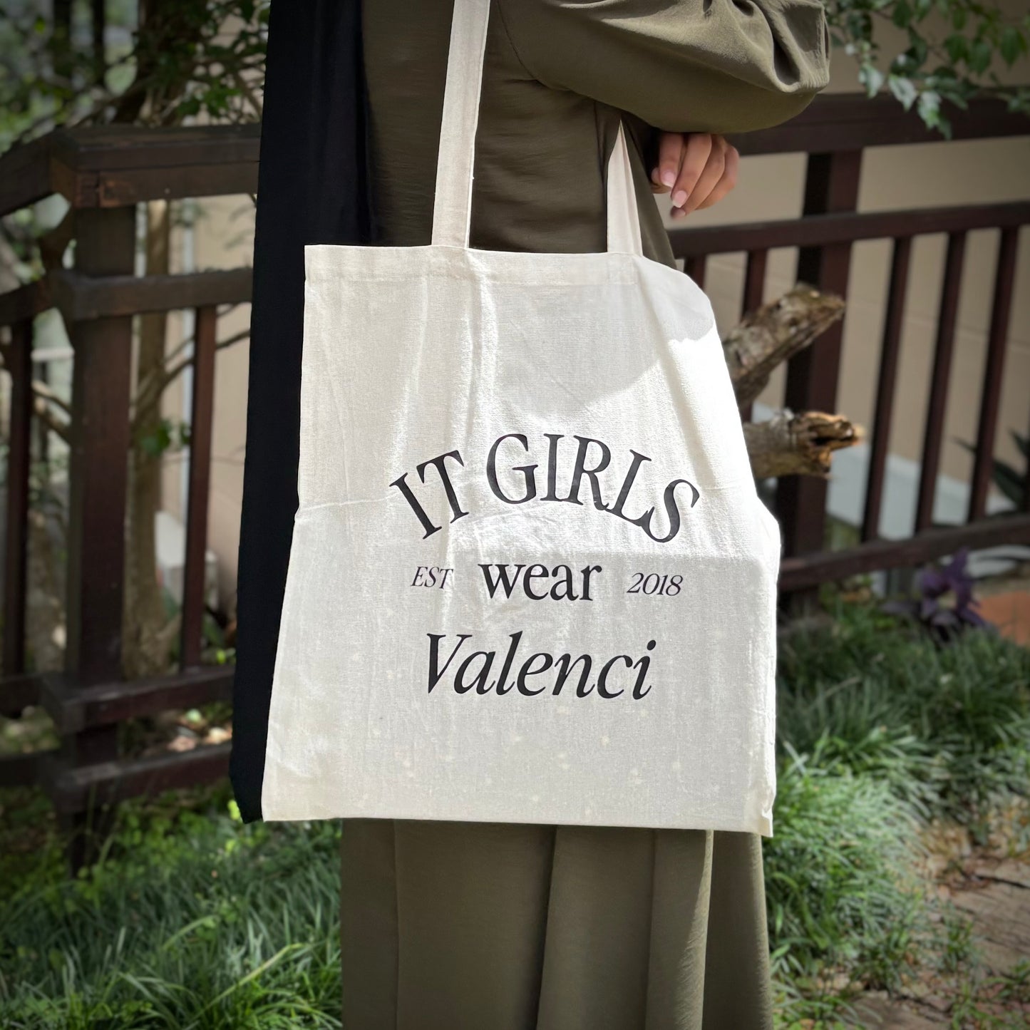 It girls wear Valenci