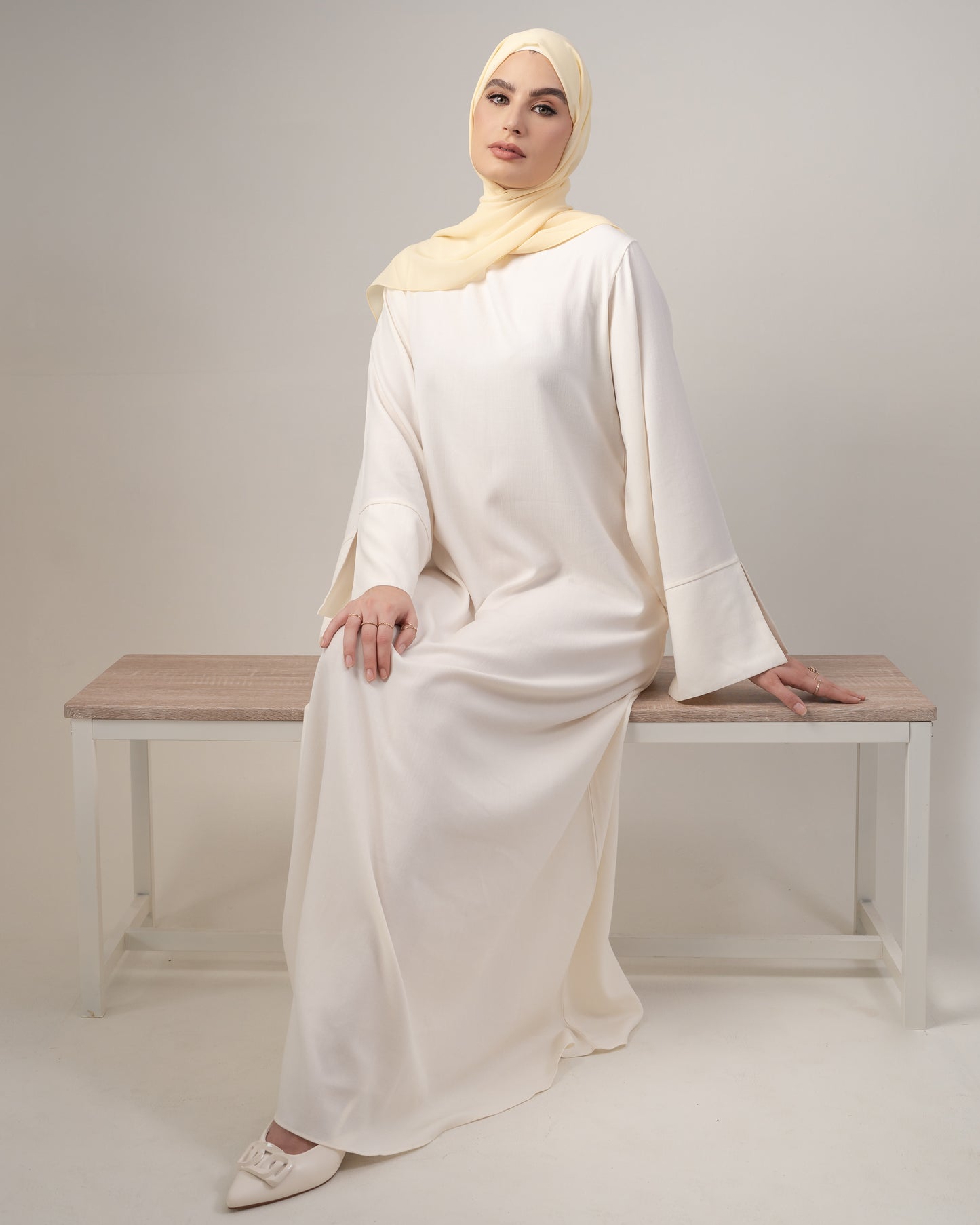 Summer Linen Abaya - White