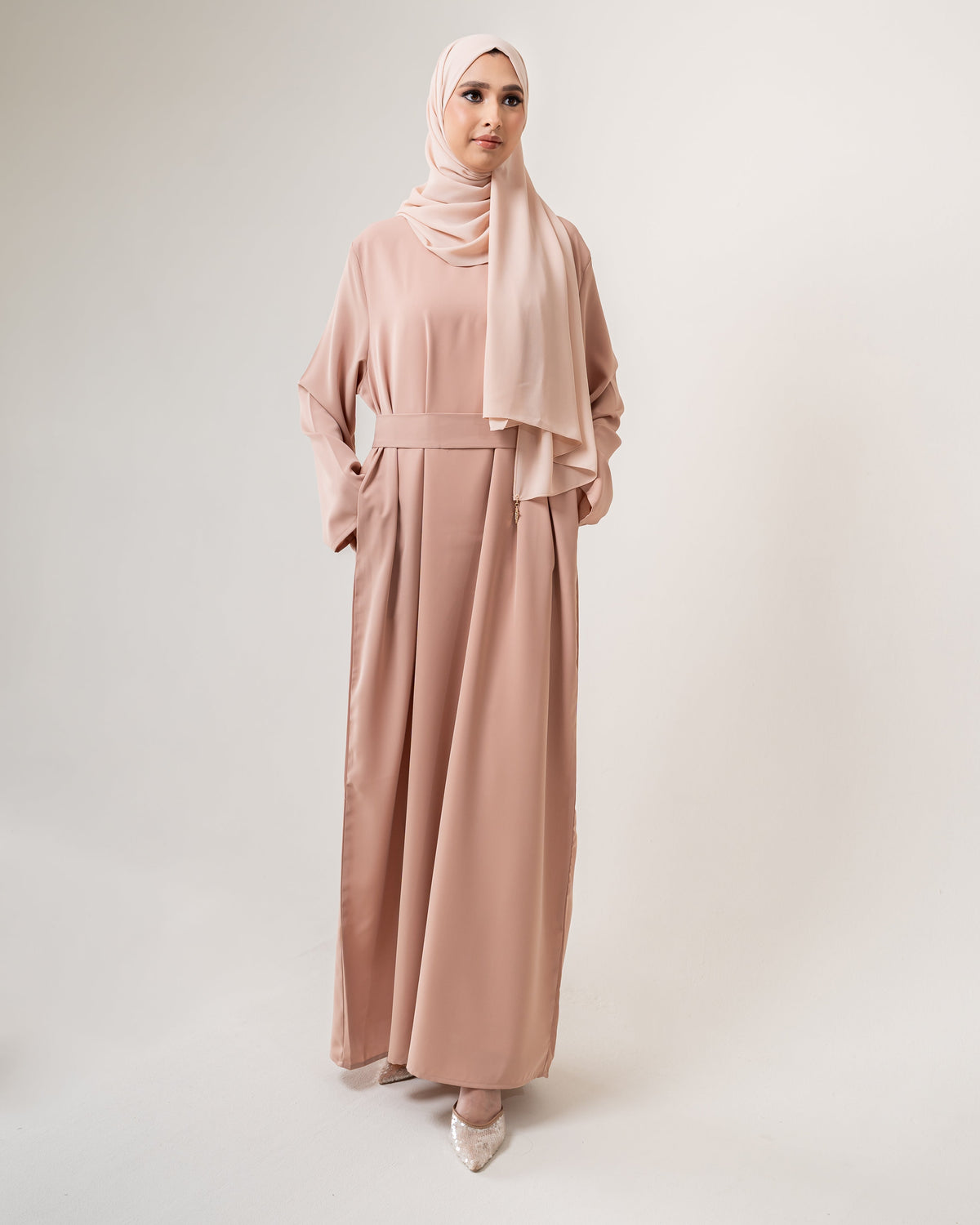 Hala Abaya - Nude