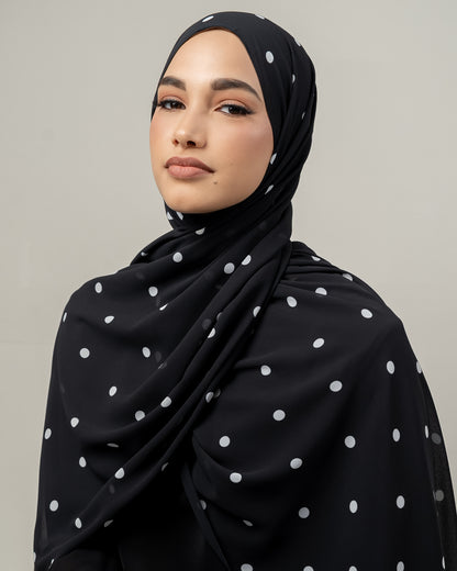 Polka dot hijab - Black & White