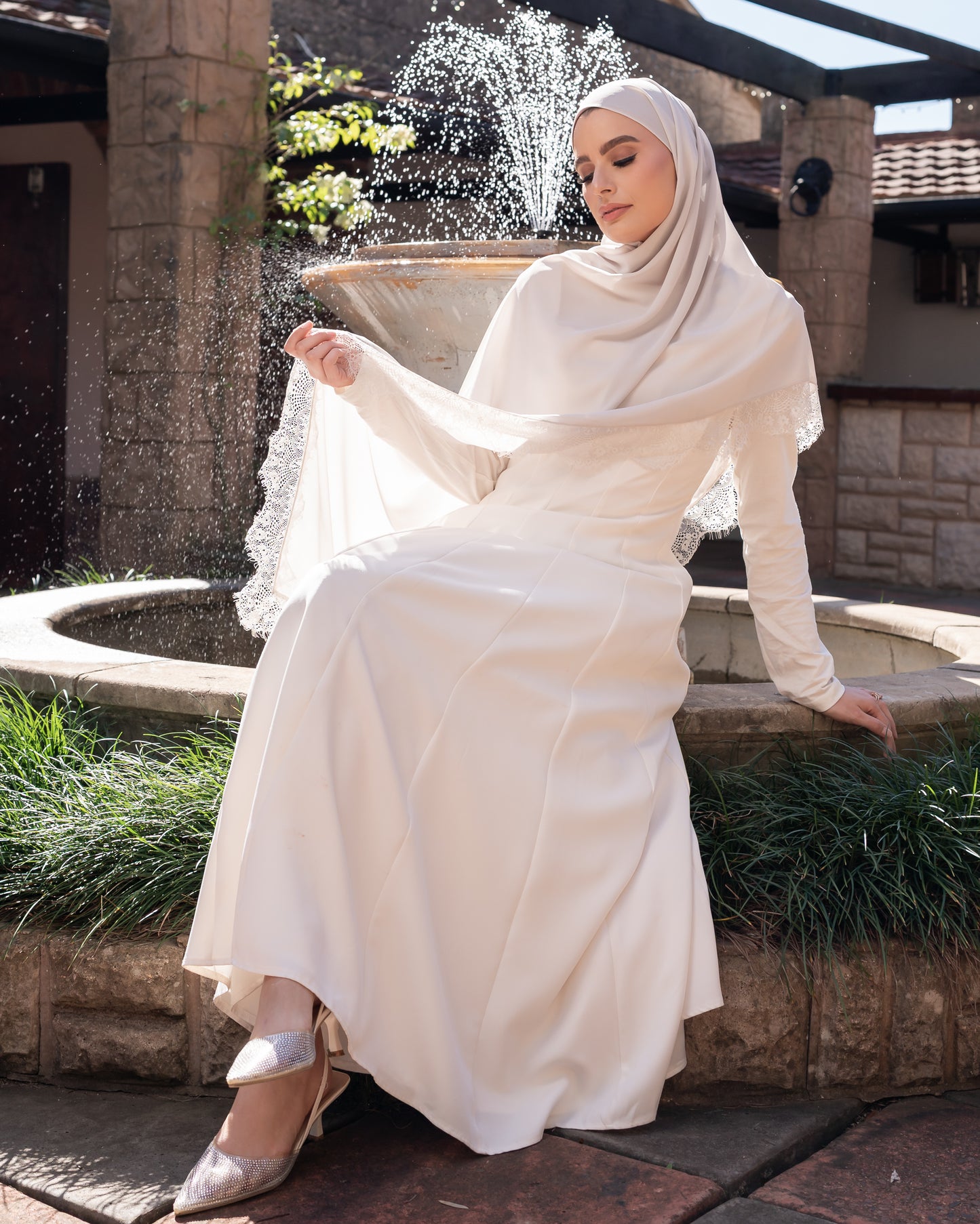 Oyster Pearl - Chantilly lace Hijab