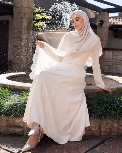 Oyster Pearl - Chantilly lace Hijab