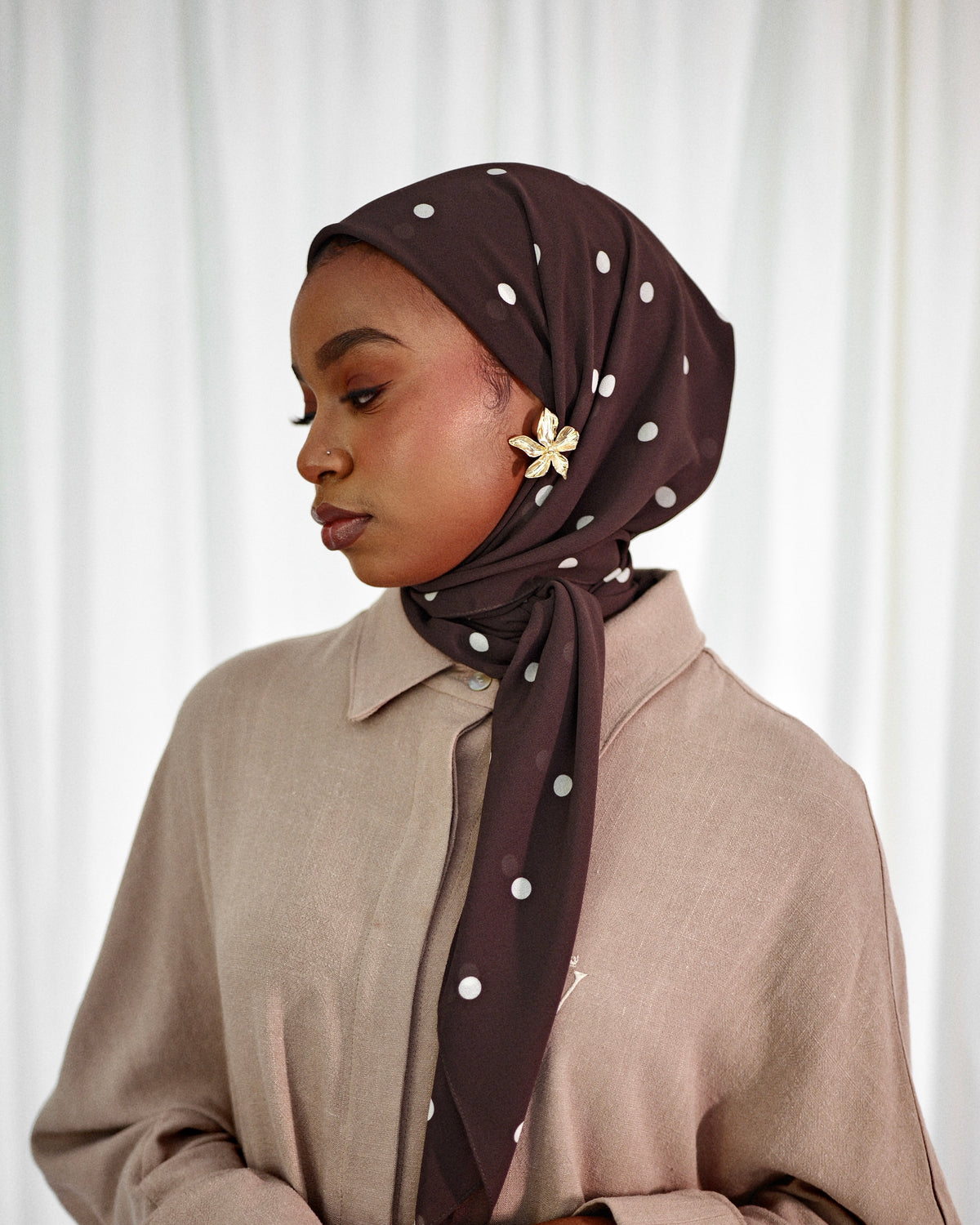 Polka dot square - Brown & Cream