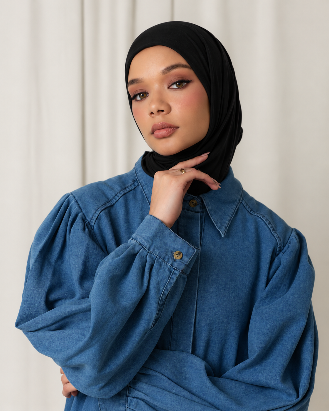 Royal Caviar - Triangle Hijab