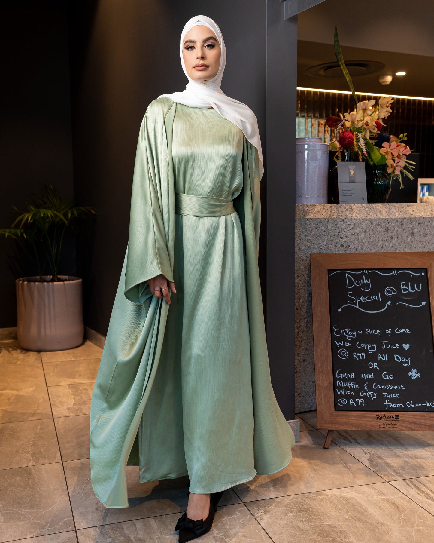 Alzira Abaya - Minty