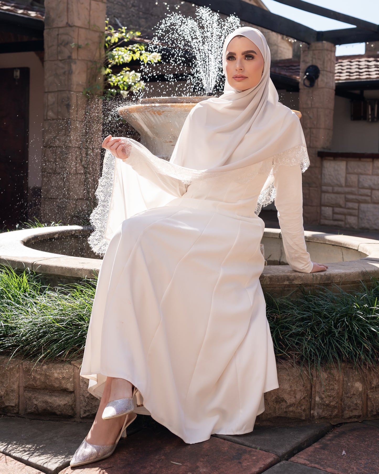 Oyster Pearl - Chantilly lace Hijab