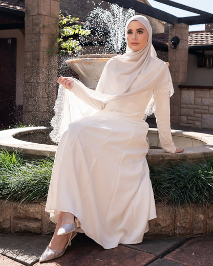 Oyster Pearl - Chantilly lace Hijab
