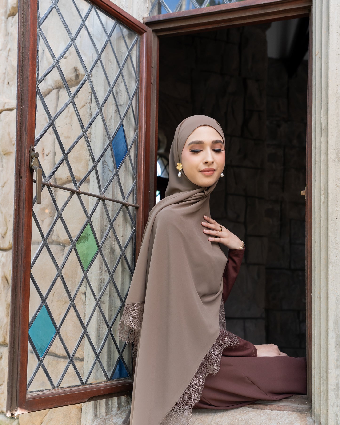 Nutmeg - Chantilly Lace Hijab