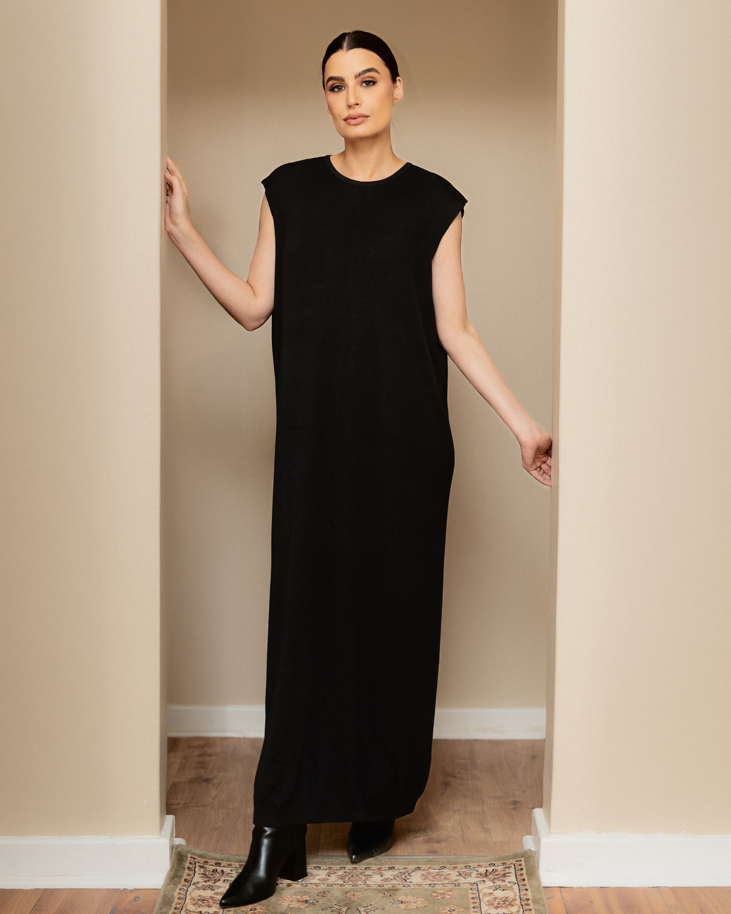Valmont Black Knit set